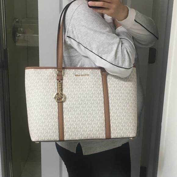 New vanilla Michael Kors Large Sady Laptop Bag - Picture 2 of 7